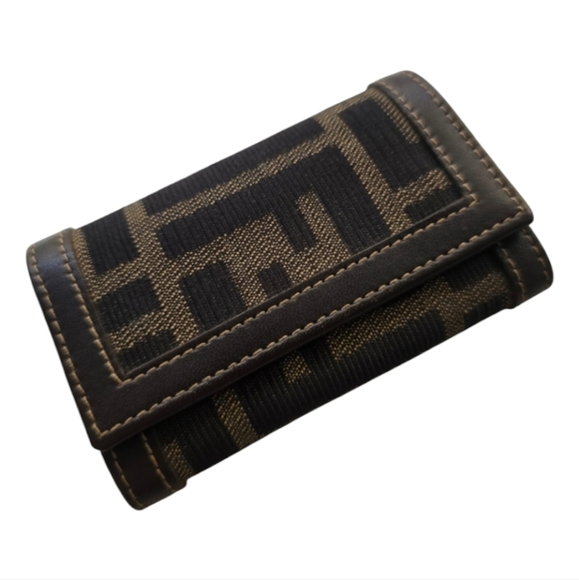Fendi Accessories - 🔑 FENDI Zucca 6 Key Holder